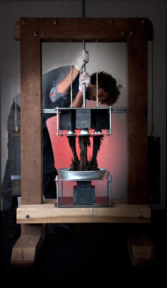 Gravity Stool : et si le magnétisme 3D surpassait l’impression 3D